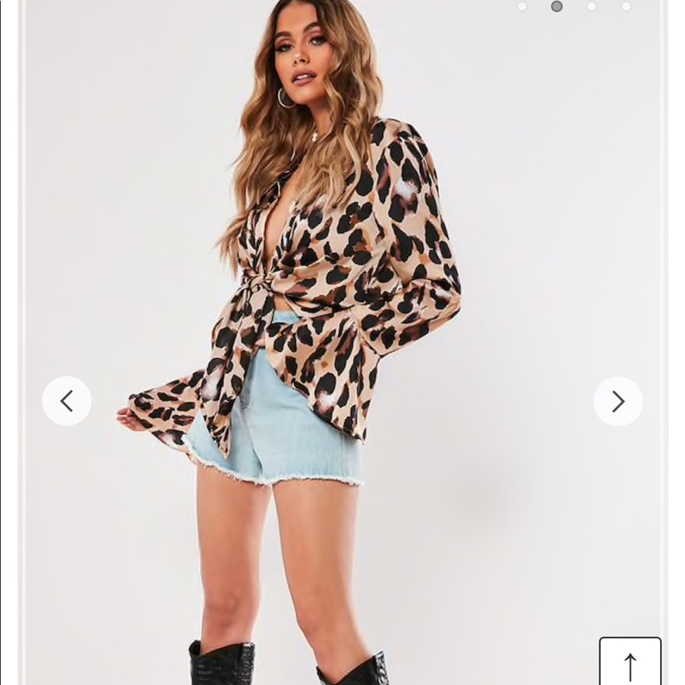 Leopard Front Tie Crop Top - Picture 2 of 8
